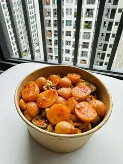 Hình ảnh Chân gà rút xương sốt thái mix trứng non - Phần vừa