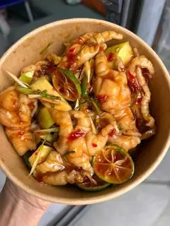 Hình ảnh Chân gà rút xương sốt thái