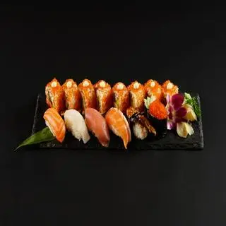 Hình ảnh Sushi TH đặc biệt 12 viên