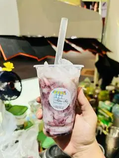 Hình ảnh Sữa Chua Lắc Việt Quất