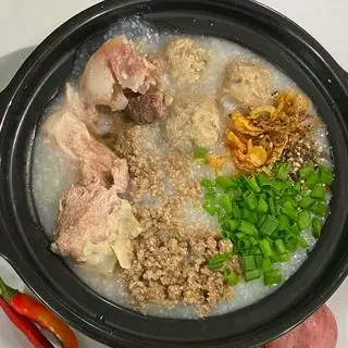Hình ảnh Cháo sườn bò viên thịt bằm