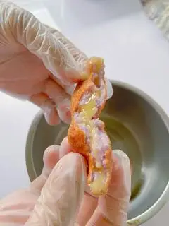 Hình ảnh Bánh khoai mỡ nhân sầu riêng