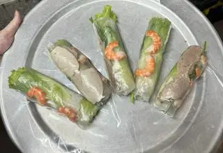 Hình ảnh Combo 10 cuốn tôm thịt
