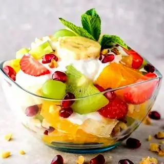 Hình ảnh Sữa chua hoa quả tươi