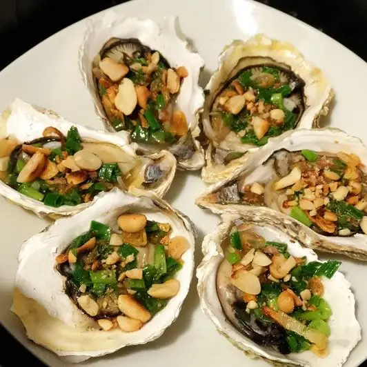 Hình ảnh Suất Hàu Nướng Mỡ Hành