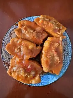 Hình ảnh Cơm đậu hũ nhồi thịt sốt cà chua