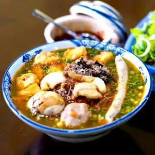 Hình ảnh Bún riêu tóp mỡ đầy đủ không trứng đậu
