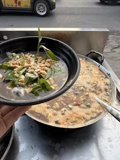 Hình ảnh Cút lộn xào me - 15 qua
