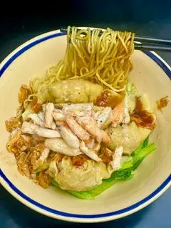 Hình ảnh Mì hoành thánh cua 