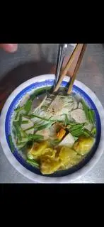 Hình ảnh hủ tiếu hoành thánh thịt bò viên