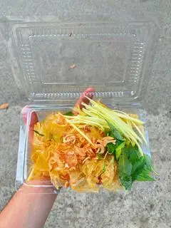 Hình ảnh Bánh tráng trộn sa tế