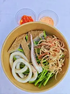 Hình ảnh Bún-Mì thái Mực chả