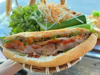 Hình ảnh Bánh mì chả bò