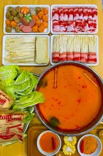 Hình ảnh Lẩu Thái Ba Chỉ Bò + Viên Lẩu (1-2 người)