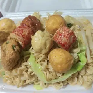 Hình ảnh mì xào cá viên tóp mỡ 