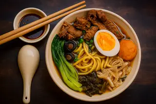Hình ảnh Mì bò hầm đặc biệt