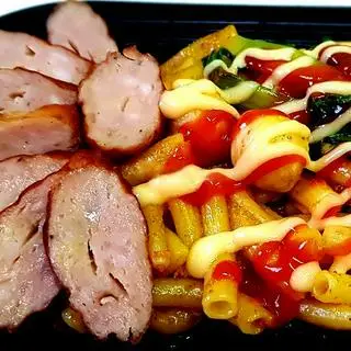 Hình ảnh Nui  xào nem nướng