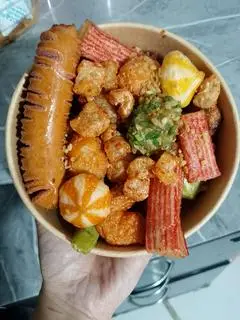 Hình ảnh Mì trộn xúc xích sốt