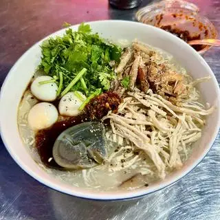 Hình ảnh Súp bắc thảo - gà - cua - trứng cút