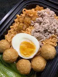 Hình ảnh Mì trộn cá viên