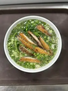 Hình ảnh Bánh đa đỏ cá rán
