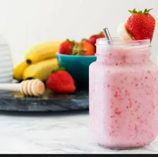 Hình ảnh Smoothie dâu tây - chuối - nho