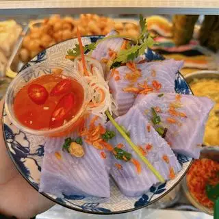 Hình ảnh Bánh bột dừa khoai tím - chả
