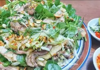 Hình ảnh Gỏi Gà Thập Cẩm - Nửa Con