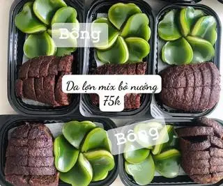 Hình ảnh Bánh mix 2 loại bò nướng - da lợn