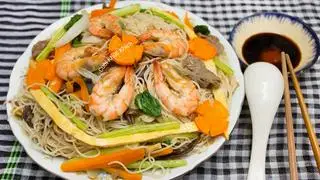 Hình ảnh Bún gạo xào thập cẩm