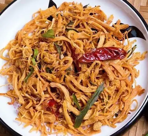 Hình ảnh Khô gà bơ tỏi
