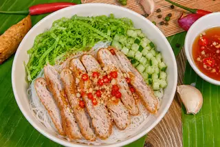 Hình ảnh BÚN TRỘN CHẢ SỤN 