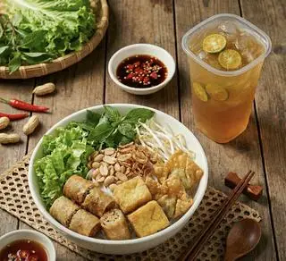Hình ảnh Combo 1Bún nước tương x 1 ly trà tắc size L