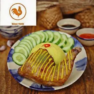 Hình ảnh Cơm Gà Xối Mỡ Đùi Góc Tư  Sốt Bangkok