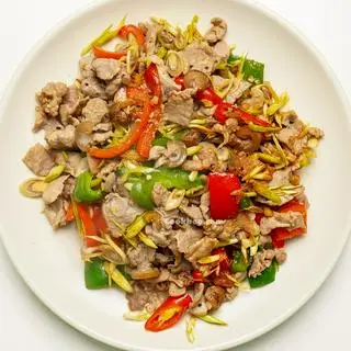 Hình ảnh Cơm bê xào xả ớt