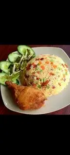 Hình ảnh cơm chiên Dương Châu+ đùi gà 