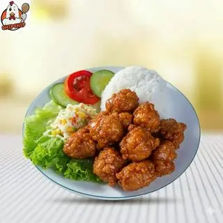 Hình ảnh Cơm gà viên sốt vị (chua cay)
