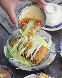 Hình ảnh Cơm niêu cá diêu hồng chiên mắm xoài + 1 nước tự chọn