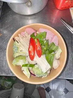 Hình ảnh Mì Cay Cá Viên Xúc Xích