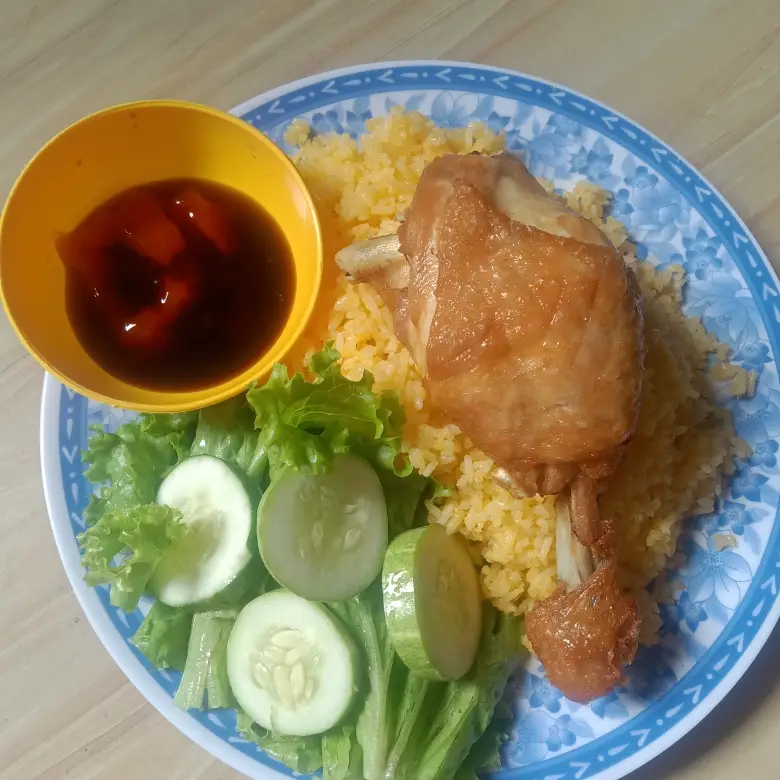 Hình ảnh Cơm Đùi Tỏi / Má Đùi sốt mắm ( ko canh)