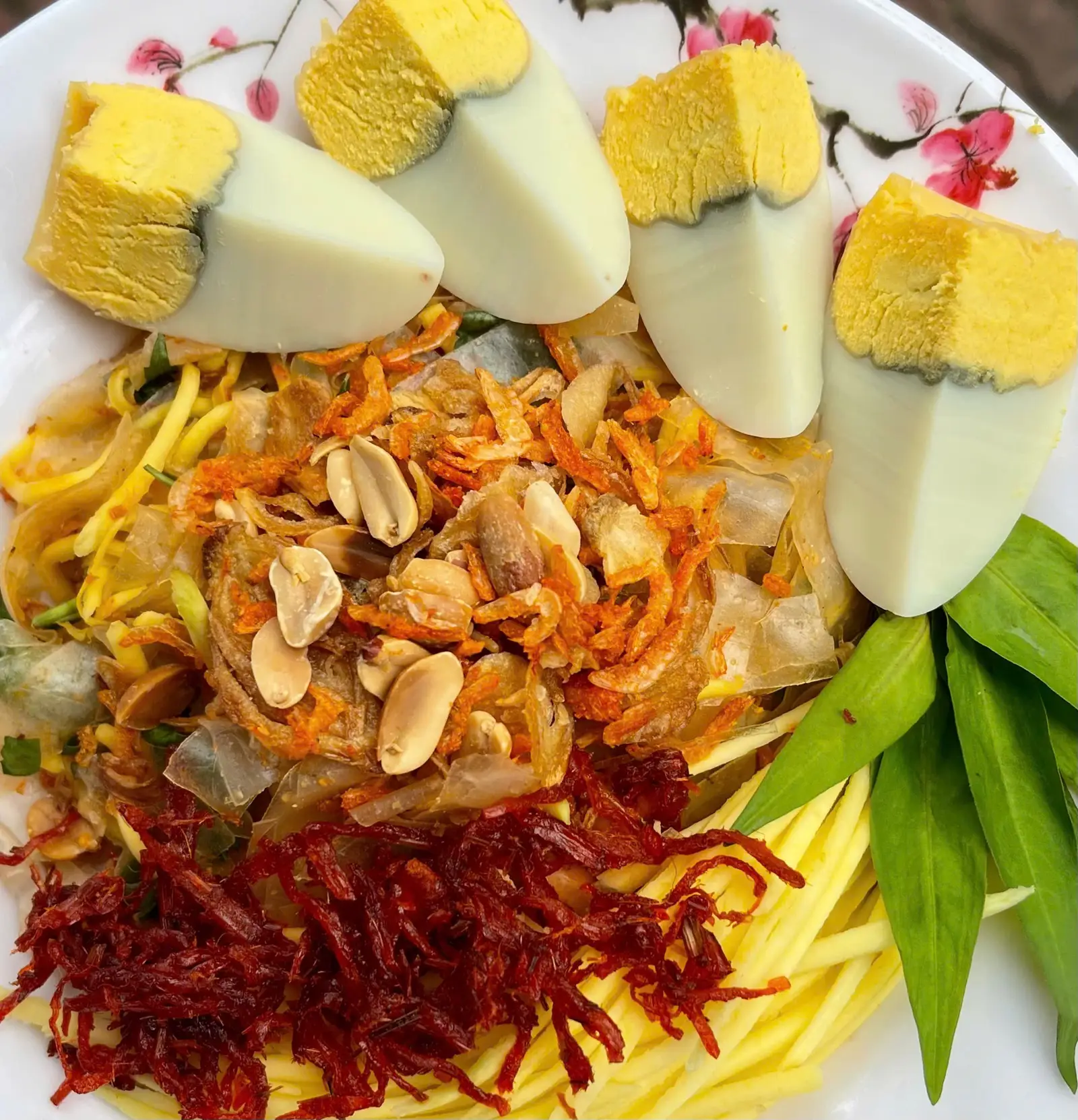 Hình ảnh Bánh Tráng TRỘN Muối Nhuyễn - Trứng Gà