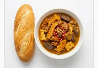 Hình ảnh Bánh mì + phá lấu 