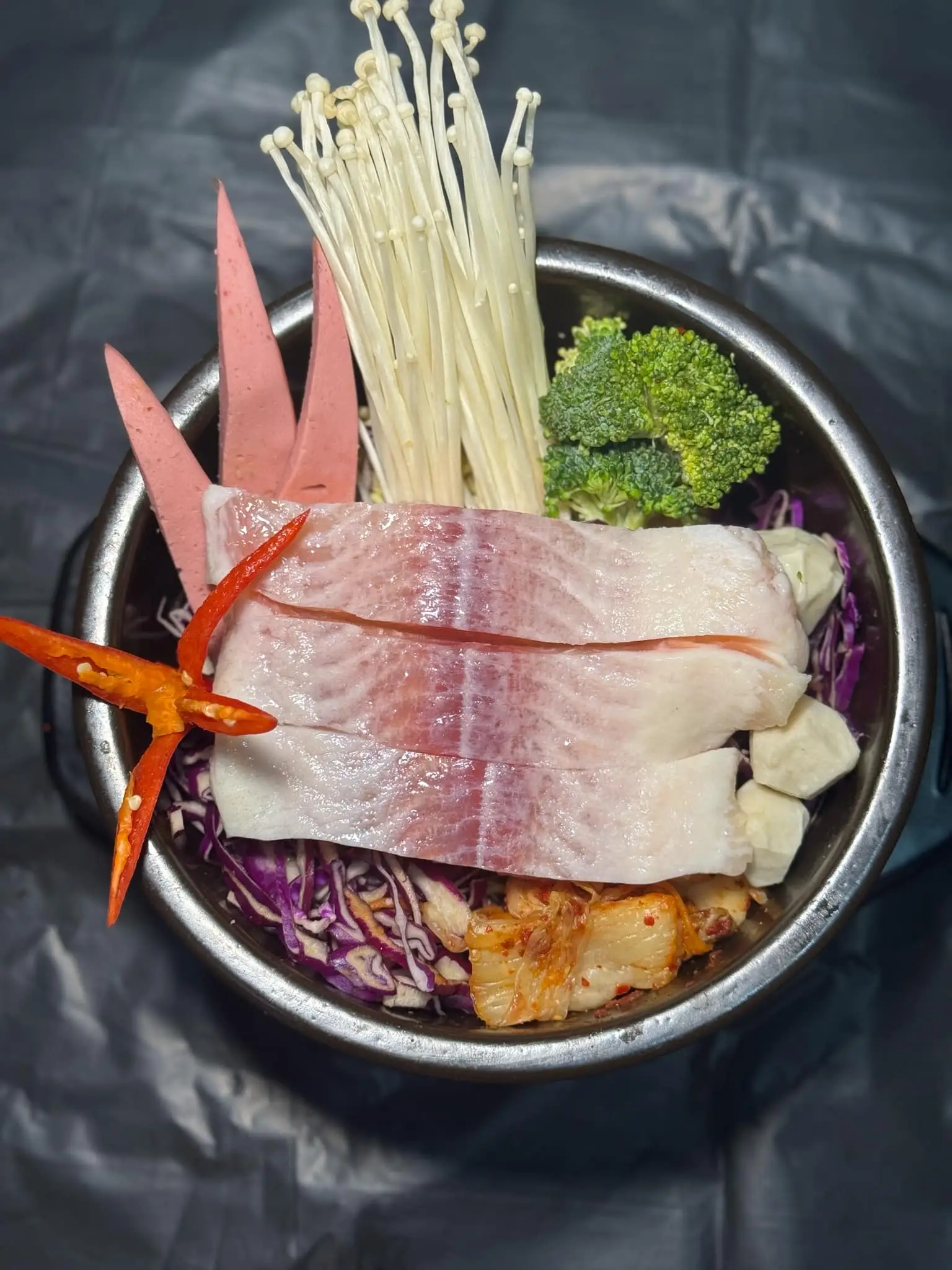 Hình ảnh Mì kim chi cá
