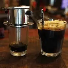 Hình ảnh Cafe đen pha phin truyền thống Việt Nam