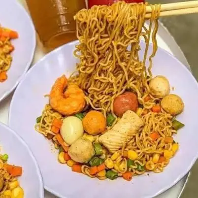 Hình ảnh Mì trộn Indomie Thập Cẩm Nhiều Mì