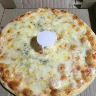 Hình ảnh Pizza 4 loại phomat(30cm)