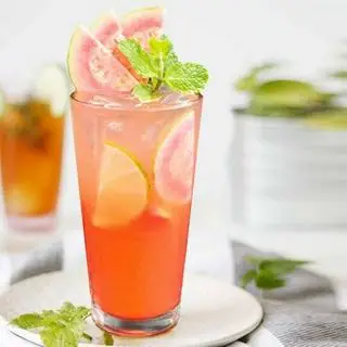 Hình ảnh Trà ổi hồng pha lê tuyết