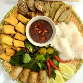 Hình ảnh Bún đậu chả cốm nem dồi sụn