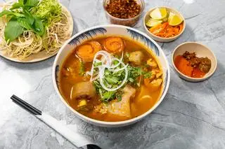Hình ảnh Bún bò giò heo 