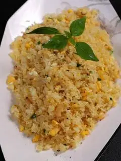 Hình ảnh CƠM CHIÊN TỎI TRỨNG